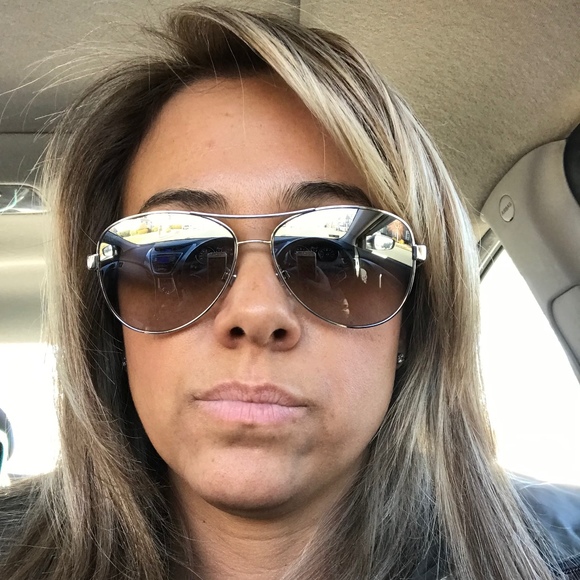 Meet your Posher, Dana - Picture 1 of 1